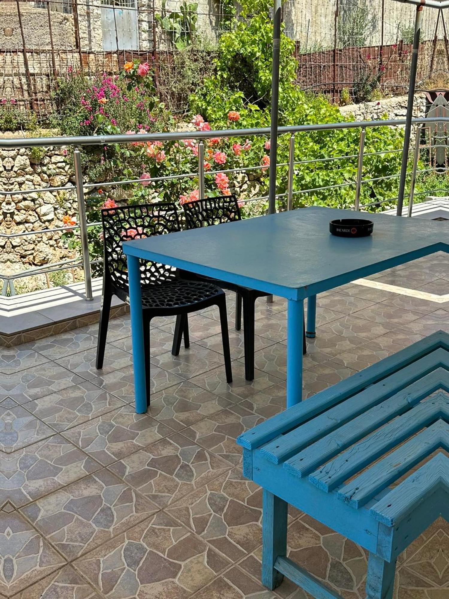 In Himaras Heart Hotel Exterior foto