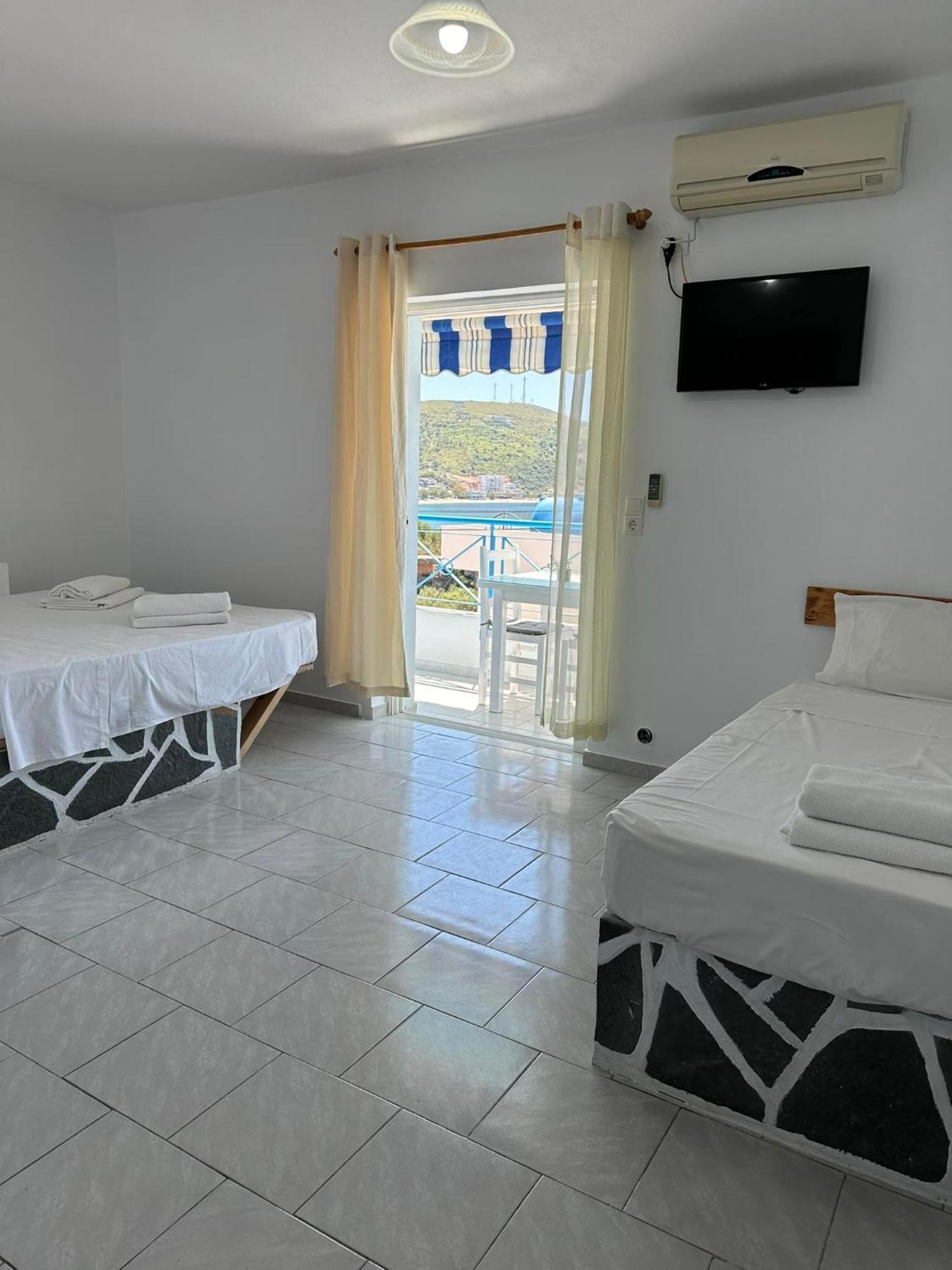 In Himaras Heart Hotel Exterior foto
